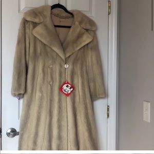 VINTAGE REAL BLONDE MINK FUR COAT